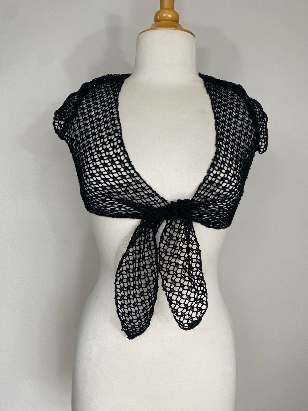Vintage Y2K Twenty One Juniors Black Crochet Crop Top Size Small Boho Hippie